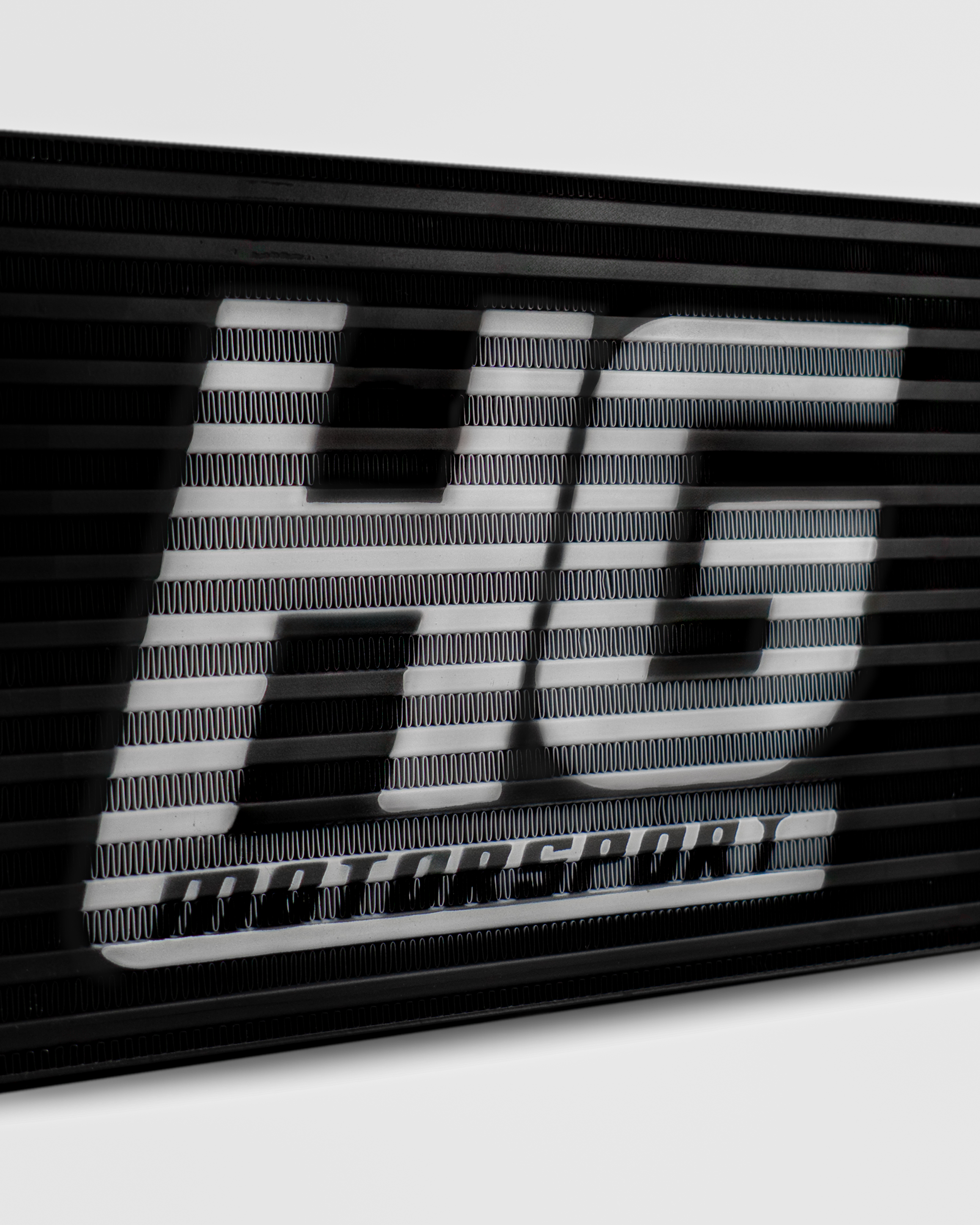 Weißes HG-Logo  (standard auf schwarzem Kühler)